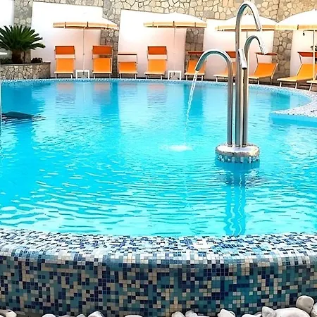 Park Victoria Hotel 3*